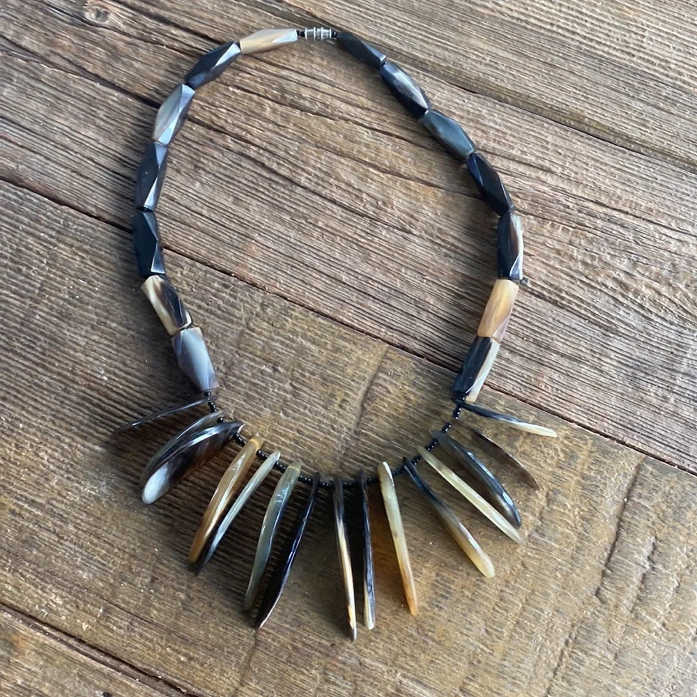 Vintage Acrylic faux horn statement bib necklace. Tribal boho rustic cabincore